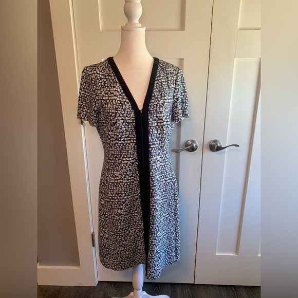 Tory Burch Blue Dress Style# 11152404 Size Medium - Picture 12 of 12